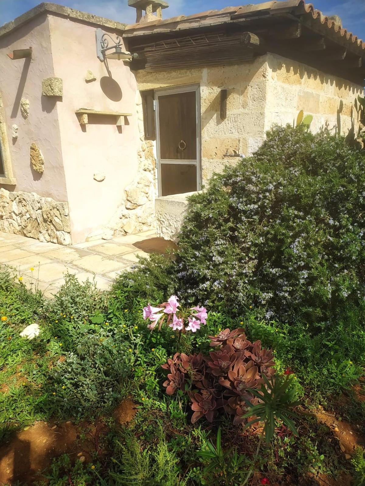 Trullo Contrada Stracca Guest House Alliste Exterior photo