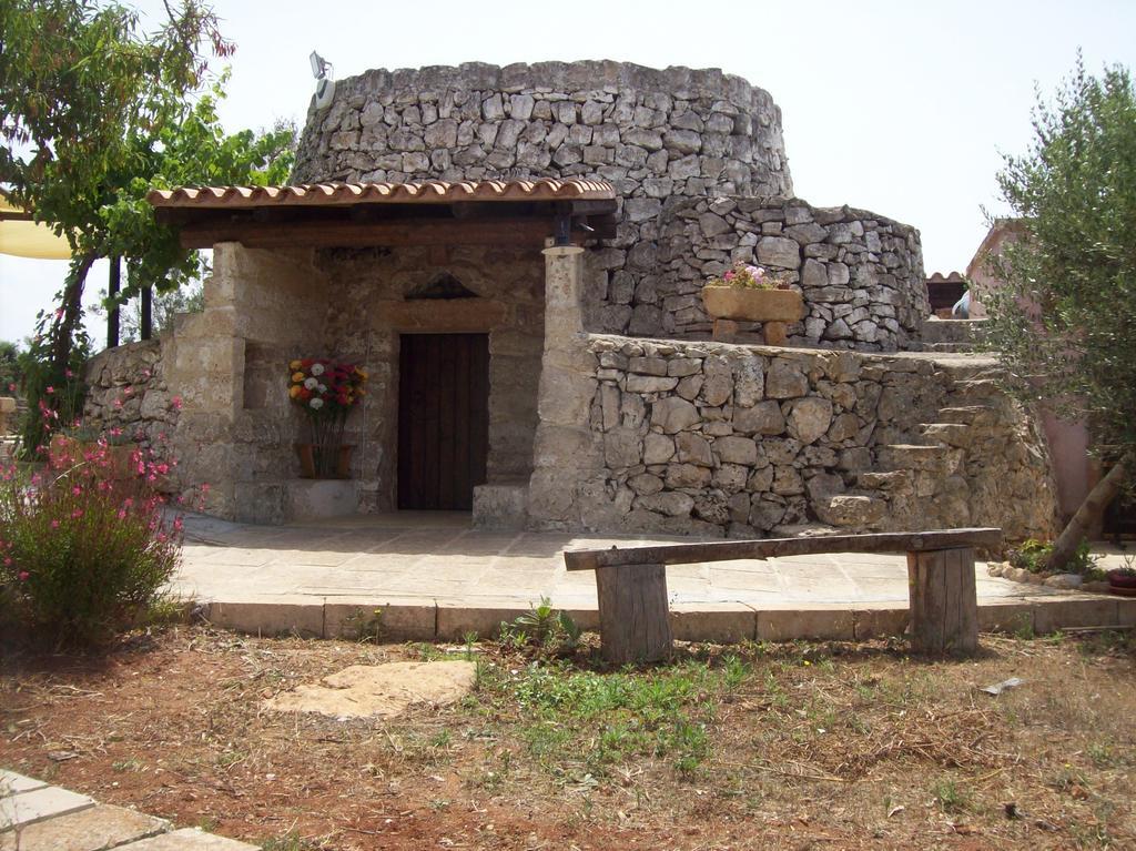 Trullo Contrada Stracca Guest House Alliste Exterior photo