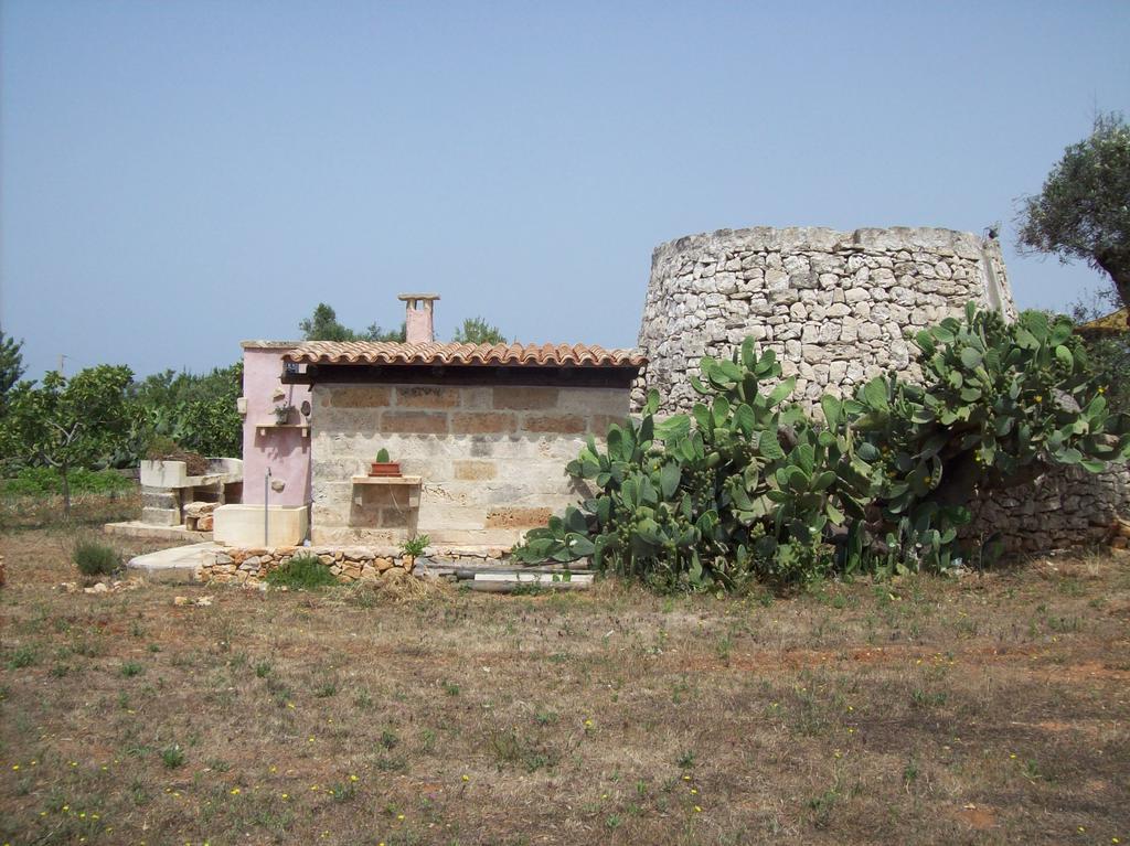 Trullo Contrada Stracca Guest House Alliste Exterior photo